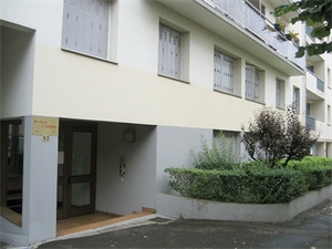 t1 à la location -   63000  CLERMONT FERRAND, surface 24 m2 location t1 - UBI441279698